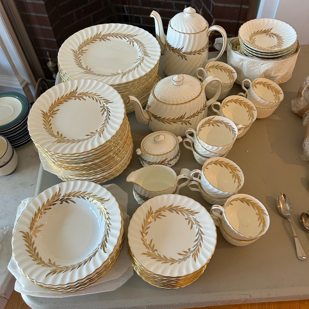 Symphony Gold and White Dinnerware Set
